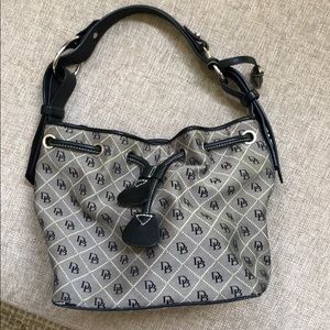 Women’s purse